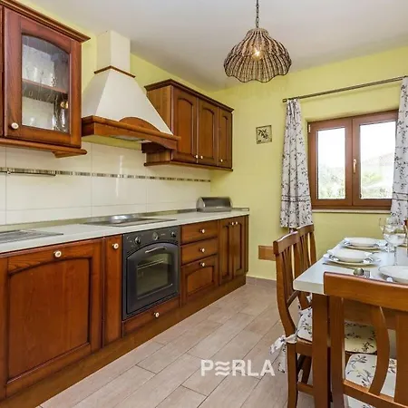 Casa With Pool In Krk Near Beach Tatil Evi