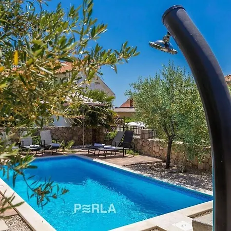 Tatil Evi Casa With Pool In Krk Near Beach *