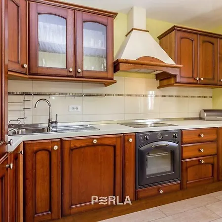 Casa With Pool In Krk Near Beach بيت للعطل كرك
